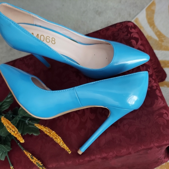 4 inch Blue Pumps - Picture 3 of 4
